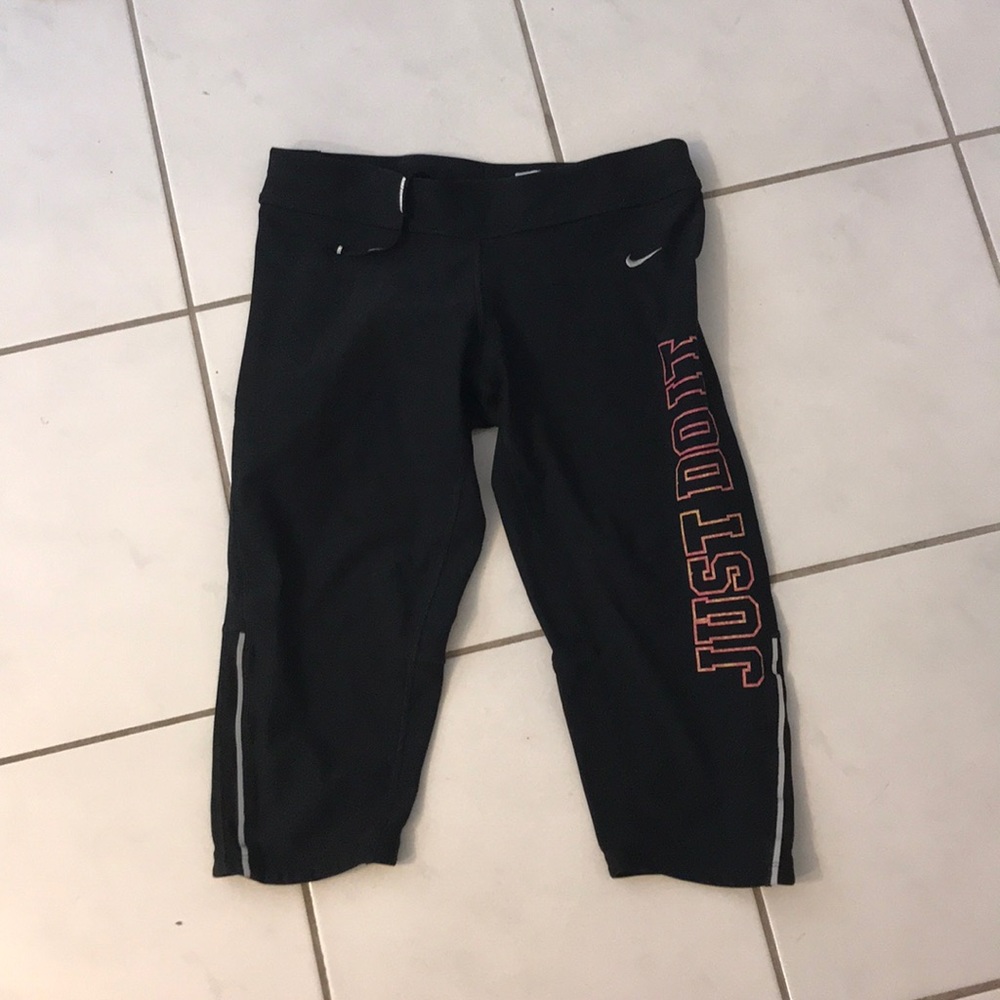 Nike Capri dri-fit workout pants